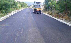 Obras Públicas asfalta calles de “Punta Palma”, en Barahona