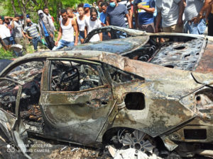 Hombre muere al impactar carro