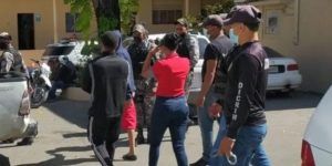 A prisión hija de ex encargado de asuntos internos de Barahona y otros por secuestro de cabo