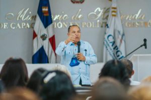 Cesar Cedeño, director general de Bienes Nacionales y el Consejo Estatal del Azúcar