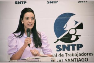 Johanna Benoit secretaria general SNTP, filial Santiago