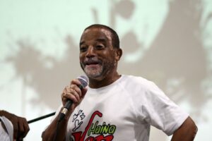 Herbie Hancock reconoce la labor de Ángel Rafael Feliz y Haina de Jazz en la celebración del Día Internacional del Jazz