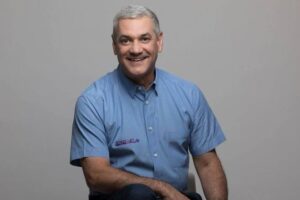 El PLD oficializa a Gonzalo Castillo como aspirante presidencial, sin Abel Martínez en la lista.