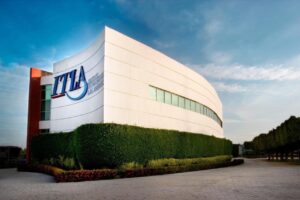 ITLA fortalece su liderazgo tecnológico con alianza internacional junto a Red Hat Academy