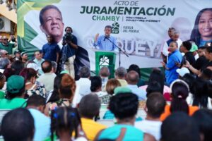 Leonel dice que tiene 47% de preferencia y el oficialismo 38%