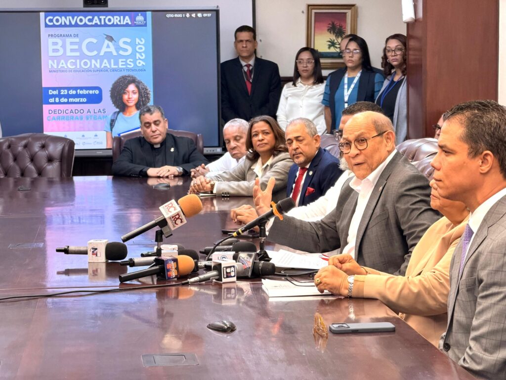 MESCyT abre convocatoria de Becas Nacionales 2026 con prioridad en áreas STEAM