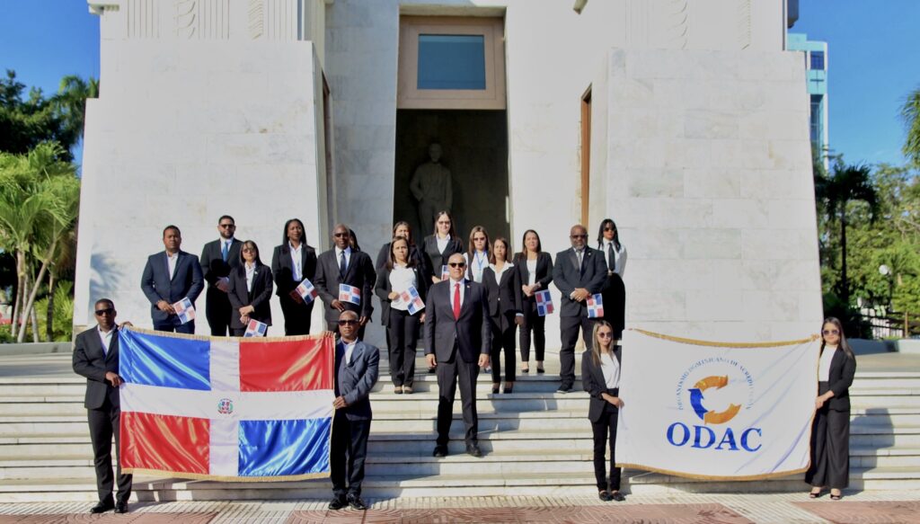 ODAC deposita ofrenda floral por el 182 aniversario de la Independencia Nacional en honor a   Padres de la Patria