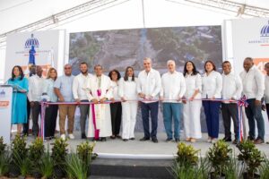 Presidente Abinader inaugura puente sobre río Viajama que impactará más de 5 mil personas en municipio de Las Yayas, Azua
