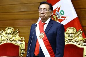 ¿Quién es José María Balcázar, el nuevo presidente interino de Perú?