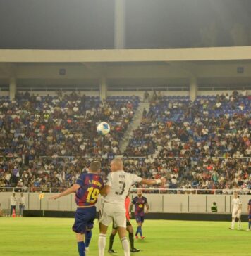 ¡Pura Magia en el Olímpico! Merengues y Culés pactan tablas en una Noche de Leyendas inolvidable