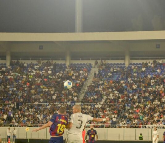 ¡Pura Magia en el Olímpico! Merengues y Culés pactan tablas en una Noche de Leyendas inolvidable