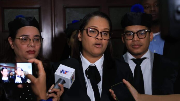 Aplazan audiencia preliminar contra exministros acusados de corrupción