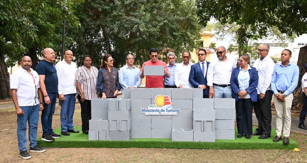 David Collado deja iniciados trabajos de revitalización del parque San Miguel  y su entorno